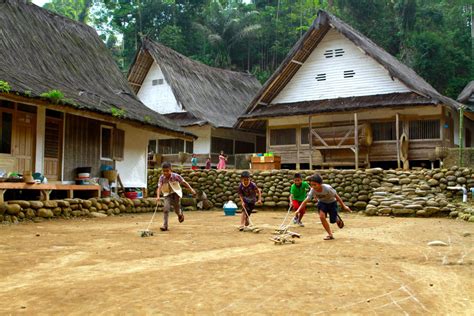 In Indonesia’s ‘Dragon Village,’ customs and nature are at the center ...