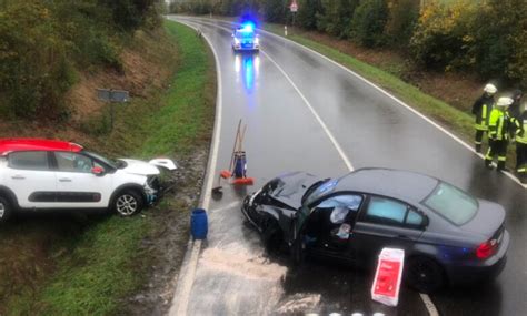 Schwerer Frontalcrash Auf B270 Rettungshubschrauber Im Einsatz