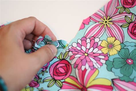 Sewing Mama RaeAnna Flutter Sleeve Tutorial