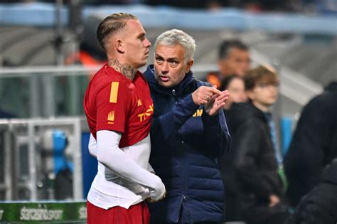 Karsdorp: 'Mourinho never apologised, I was easy target at Roma' in ...