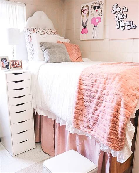 39 Trendy Dorm Rooms That Are Truly Viral Worthy By Sophia Lee