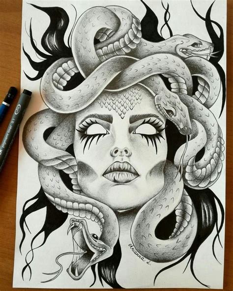 Anna Enriquez Adl Kullan C N N Panosundaki Pin Medusa