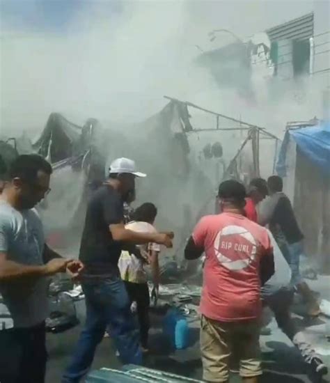 VÍDEO Incêndio causado por fogos de artifício destrói barracas de