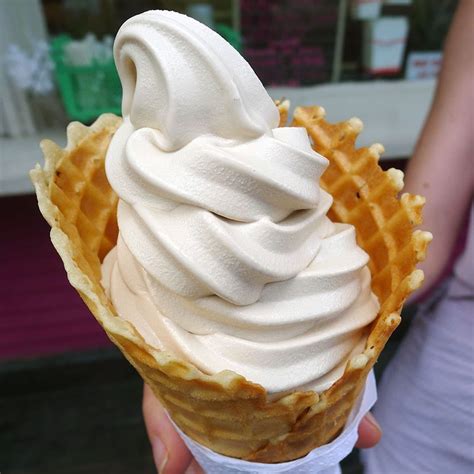 Maple Creemees Maple Flavored Soft Serve Ice Cream Are The Favorite Dessert Of Residents Of