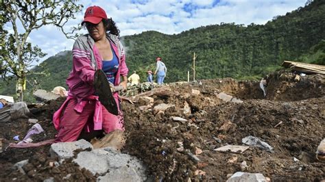 Death Toll from Colombia Landslide Rises to 28