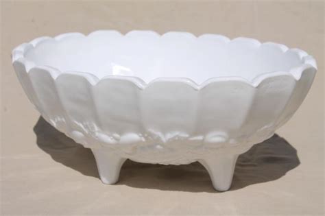 Vintage Milk Glass Large Heavy Oval Fruit Bowl Indiana Glass Garland Pattern