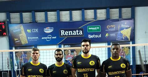 Vedacit Vôlei Guarulhos faz estreia no Paulista em jogo emocionante