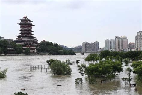 【注意】绵阳暴雨致境内多地出现泥石流、塌方！多处道路阻断