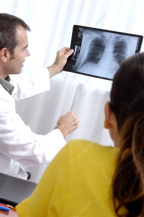 X-ray diagnosis - Stock Image - M415/0496 - Science Photo Library