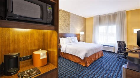 Plattsburgh Hotel With Pool | Fairfield Inn