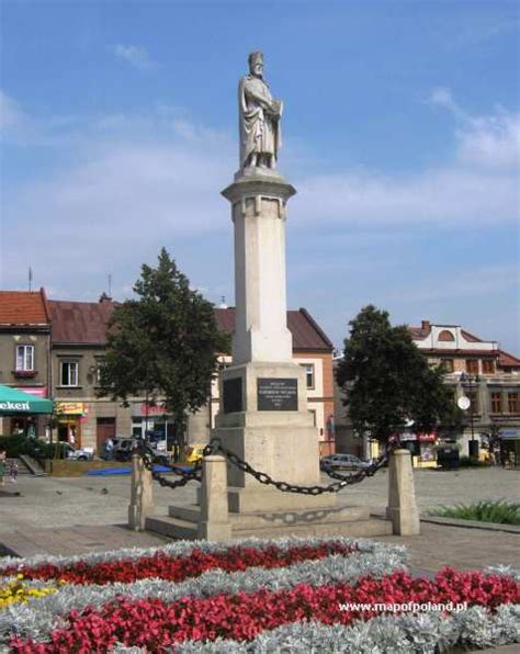 Kazimierz Wielki Monument in Bochnia - Photo 4/28