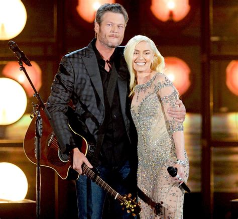 Billboard Music Awards 2016 Blake Shelton Gwen Stefani Look So In Love During Duet Us Weekly