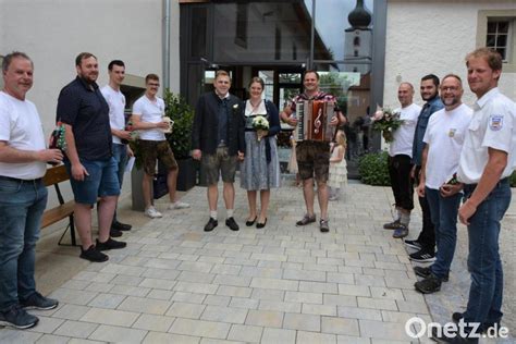 Julia Bassek Und Florian Schaumberger Heiraten Im Schafferhof In