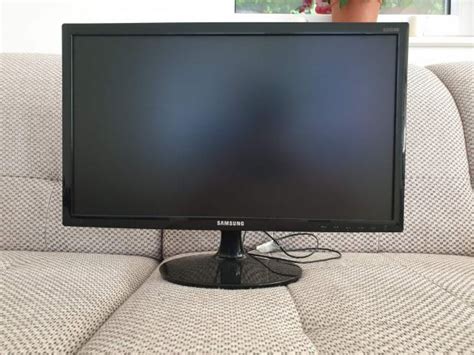 Monitor Samsung S22D300