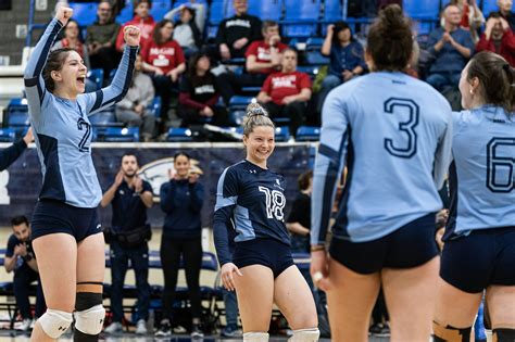 Volleyball trois Citadins parmi lélite au Canada UQAM