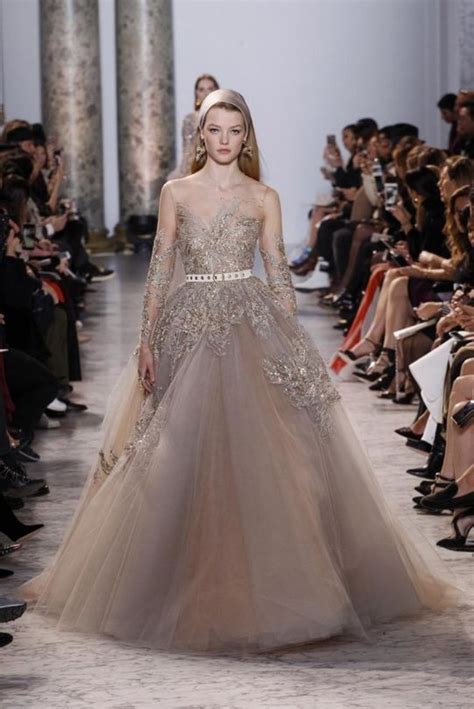 27 Haute Couture Gowns To Inspire Your Wedding Dress Vogue Australia