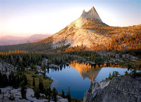 15+ Must-See Gorgeous Lakes In Yosemite - The Wild Trek