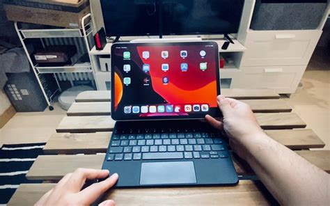 Ipad Pro妙控键盘开箱：2399元生产力升级翻车？哔哩哔哩bilibili