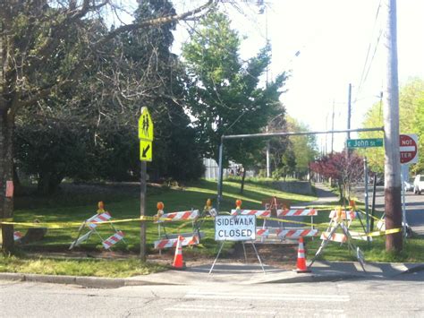 Miller Park Neighborhood Association Sdot Working On Sidewalk Repairs At 21st Ave E And E