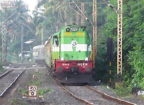 1245714 0 INDIAN RAILWAYS Go Green With Green A 12284 Hazrat