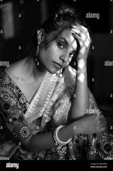 India Sari Woman Black And White Stock Photos And Images Alamy