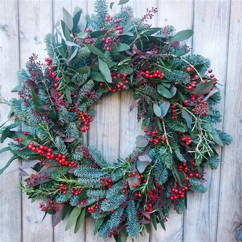 Pin by +44 7512 on wreaths | Christmas wreaths, Wreaths, Holly berries