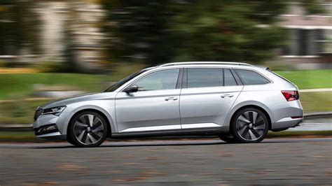 Skoda Superb Wagon Prezzo Caratteristiche Interni Esterni