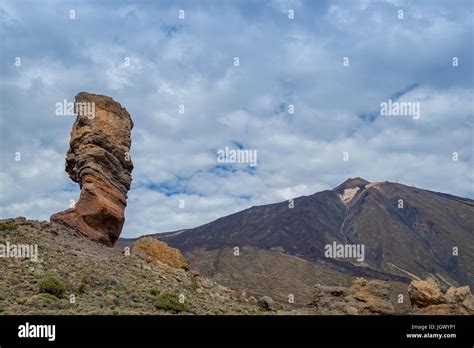 Teide Volcano And Roques De Garcia Tenerife Island Stock Photo Alamy