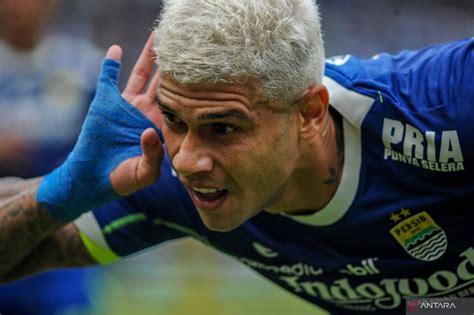 Pemain Persib Ciro Alves Pilih Tidak Libur Pada Tahun Baru Antara News Jawa Barat