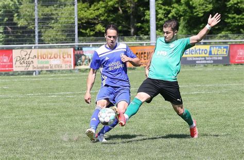 Fu Ball Bezirksliga B Blingen Calw Rohrau Und Deckenpfronn Im