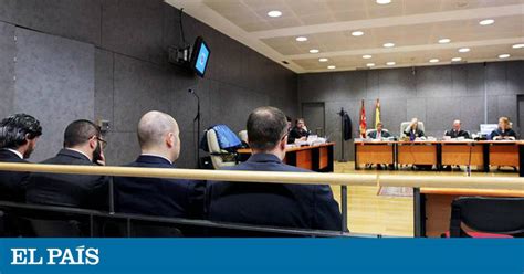 Absueltos Cuatro Guardias Civiles Acusados De Torturas Y Agresión