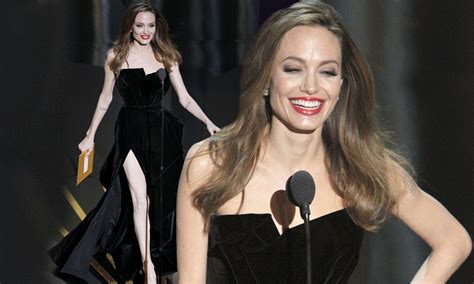 Oscars 2012 Angelina Jolies Right Leg Attracts Attention Mocking And