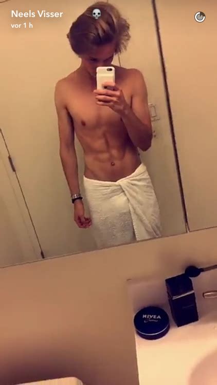 Thumbs Pro Male Celebs Naked Neels Visser Bulgerequest Here Submit