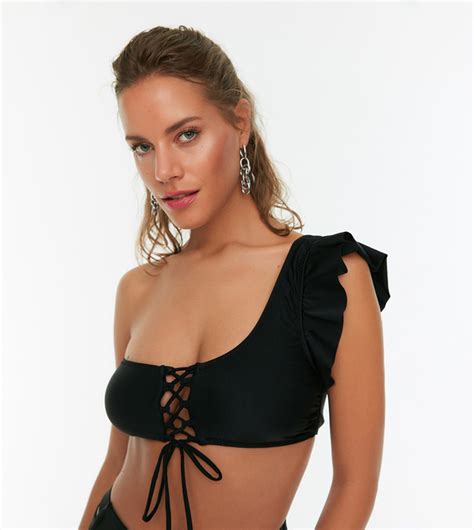 Buy Trendyol Tie Up One Shoulder Bikini Top In Black Thstreet Qatar