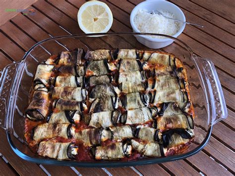 Auberginen Involtini mit Ricottafüllung in Tomatensoße Familienpunsch