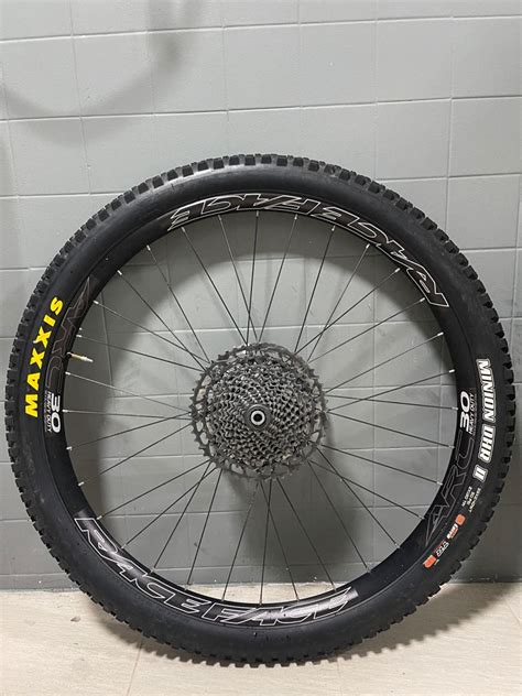 RACEFACE ARC 30 OFFSET HEAVY DUTY 29 WHEELSET MOUNTAIN BIKE Sports