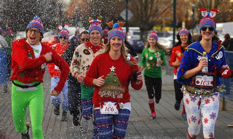 5 Christmas Themed Runs In Chicago Urbanmatter