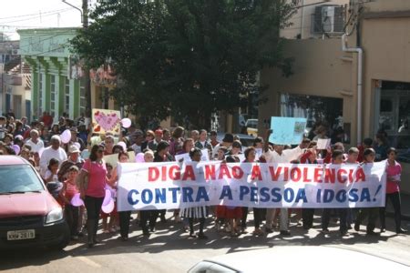 Caminhada Marca O Dia Mundial De Conscientização Da Violência Contra A