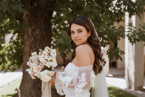 Dramatic and Chic Mexican Hacienda Wedding | Junebug Weddings