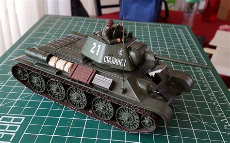 Russian Tank Plastic Model Military Vehicle Kit