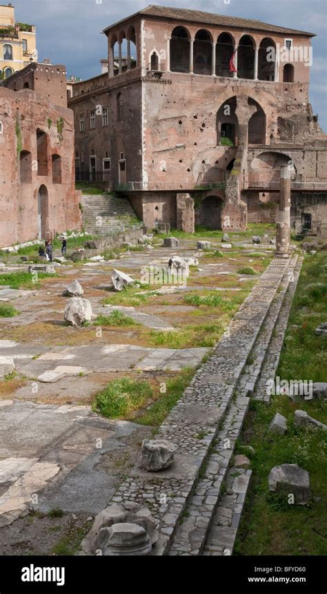 Rome ancient architecture Stock Photo - Alamy