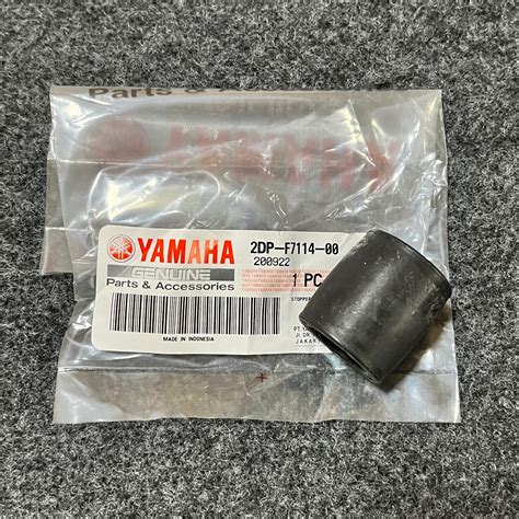 Genuine Yamaha Engine Rubber Bushing NMAX V1 2DP F7114 00 Lazada PH