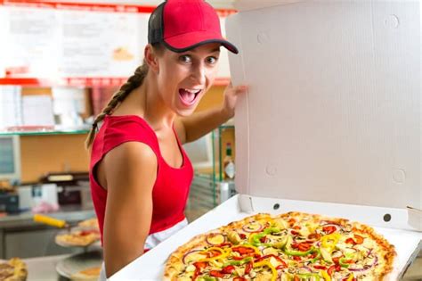 Does The Pizza Delivery Driver Get The Customer Tip?