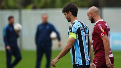 Grêmio bate o martelo e define o futuro de Rodrigo Caio