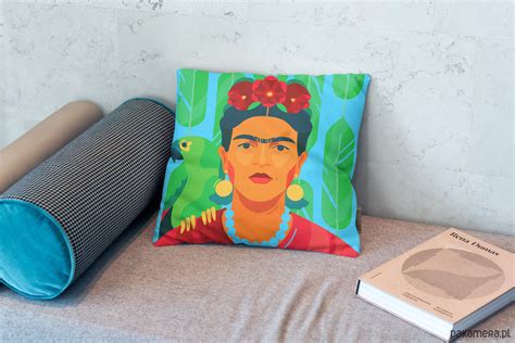 Kolorowa Poduszka Dekoracyjna Frida Kahlo Pakamera Pl