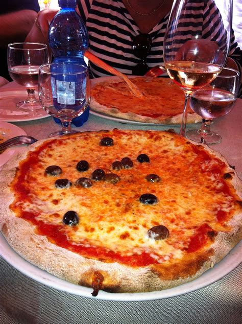 Pizza in Venice | Food, Cheese pizza, Pizza