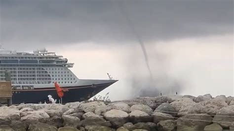 Man Filmed The Formation Of A Waterspout Youtube