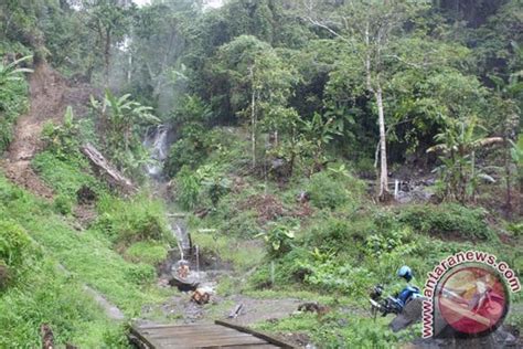 Catat Inilah Beberapa Rekomendasi Destinasi Wisata Air Terjun Yang Ada