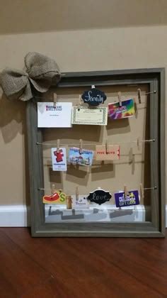 how to display gift cards in a basket