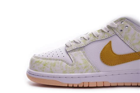 Nike Dunk Low Og Wmns Yellow Strike Dm9467 700